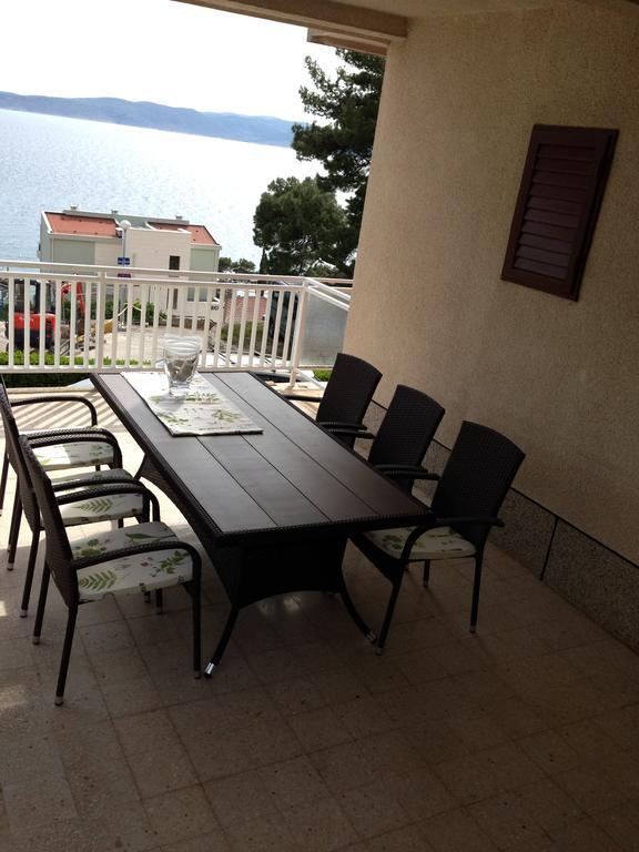 Apartments Villa Karme Brela Buitenkant foto