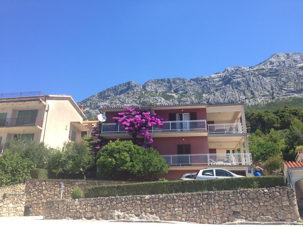 Apartments Villa Karme Brela Buitenkant foto